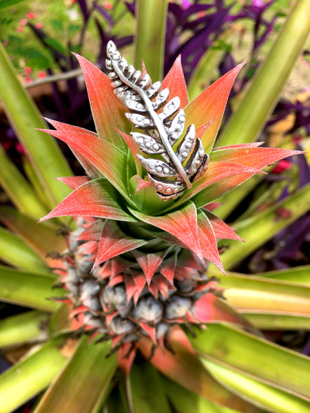 TURKISH LONG OLIVE LEAF STATEMENT SILVER METAL RING.