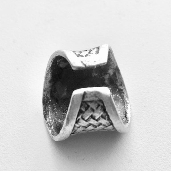 BANDE DE VAGABONDS WOVEN PATTERN RING
